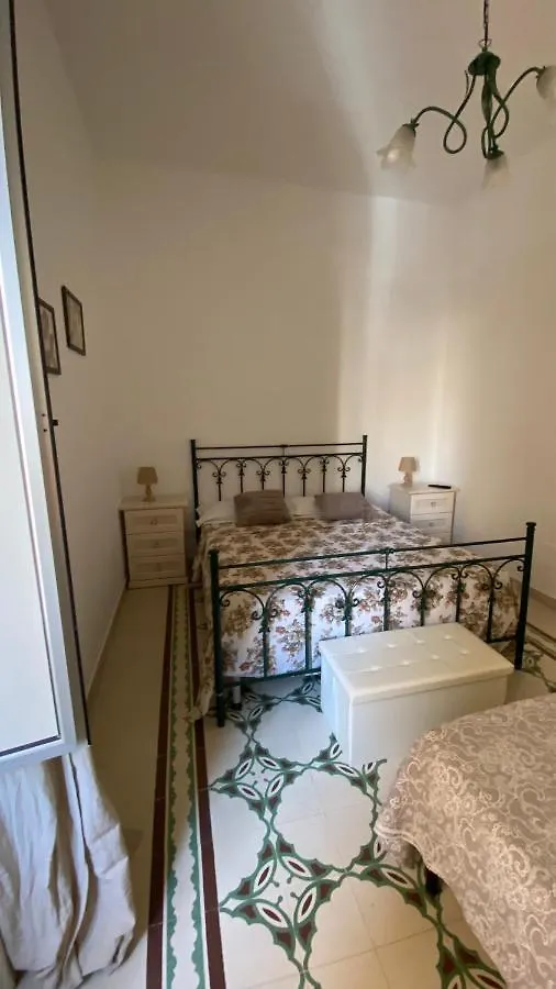 Dim Appartamenti Trapani 0*,  Itália