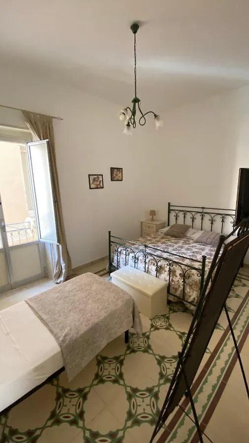 Dim Appartamenti Trapani Alojamento de Acomodação e Pequeno-almoço